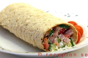 Recept på tunnbrödsrulle med keso Kesorulle - tunnbrödsrulle