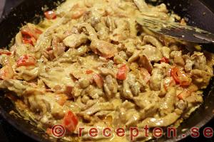 Så gör du Currykyckling steg 4.2 Currykyckling steg 4.2