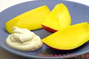 Recept på mango med vaniljkesella Mango med vaniljkesella