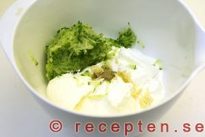 Så gör du Tzatziki steg 2.1 Tzatziki steg 2.1