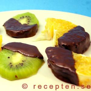 frukt doppad i choklad recept