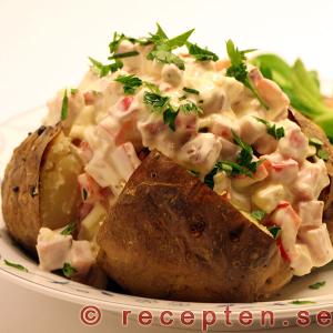 recept bakad potatis med skinkröra