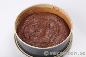 Så gör du steg 5.2 mintchokladtårta - lyxig kladdkaka med after eight instruktion steg 5.2 mintchokladtårta - lyxig kladdkaka med after eight