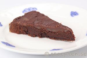 Så gör du steg 8.2 mintchokladtårta - lyxig kladdkaka med after eight instruktion steg 8.2 mintchokladtårta - lyxig kladdkaka med after eight