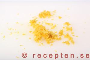 Så gör du Citronkladdkaka steg 4 Citronkladdkaka steg 4
