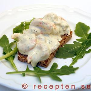 Räkröra på smörgås