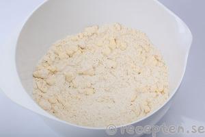Citronmarängpaj steg 1