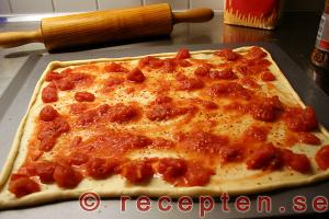 Så gör du steg 5 pizza med pizzadeg på bakpulver instruktion steg 5 pizza med pizzadeg på bakpulver