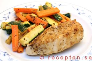 Kycklingfil&eacute; med zucchini