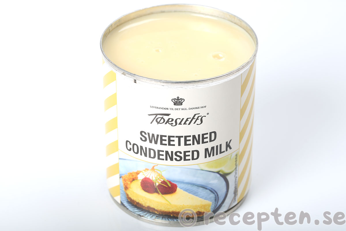 Sötad kondenserad mjölk till bakverk och desserter. sötad kondenserad mjölk