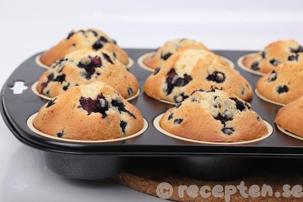 blåbärsmuffins steg 9: färdiggräddade muffins