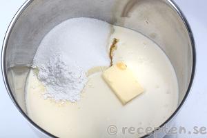 Kola steg 2.1: Ingredienser till kola.