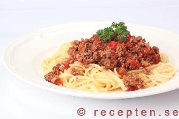 Köttfärssås och spaghetti köttfärssås