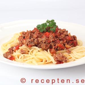 Köttfärssås och spaghetti köttfärssås