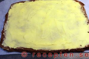 instruktion steg 12.2 drömtårta - drömrulltårta