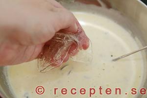 instruktion steg 5 pannacotta med vit choklad