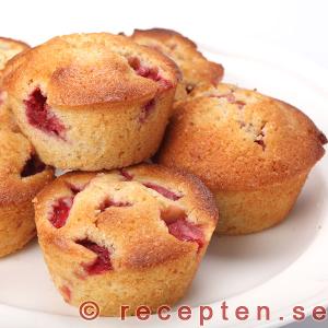 Muffins med jordgubbar jordgubbsmuffins