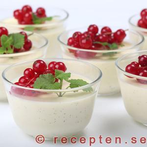 Limepannacotta - pannacotta med lime limepannacotta