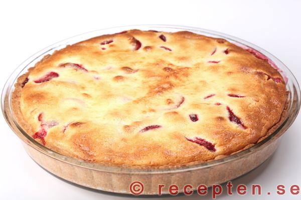 Krämig jordgubbspaj krämig jordgubbspaj