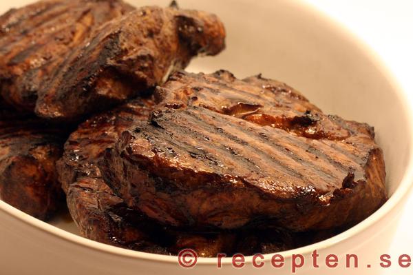 Jättegoda Grillade karrékotletter grillade karrékotletter