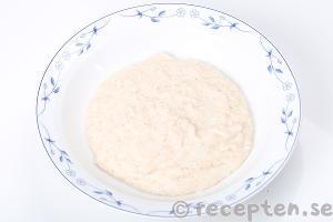 Grahamsgrynsgröt steg 3: Gröten serveras.