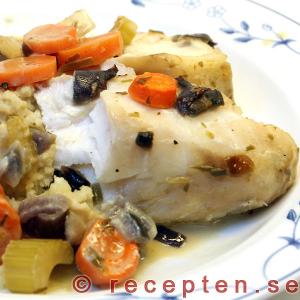 Fiskfilé med morötter och vitt vin Fiskfilé med morötter och vitt vin