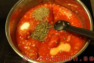 instruktion steg 4 lammfärsbullar i tomatsås