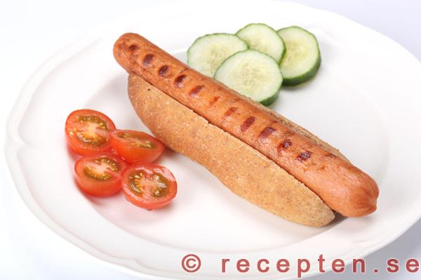 Grillad korv med bröd grillad korv med bröd