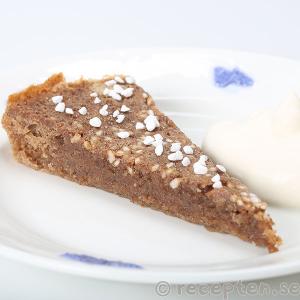 En bit kanelbullekladdkaka kanelbullekladdkaka