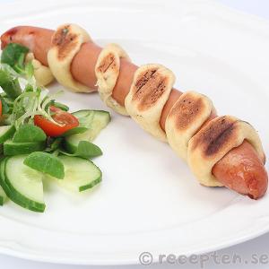 Korv i pinnbröd korv i pinnbröd