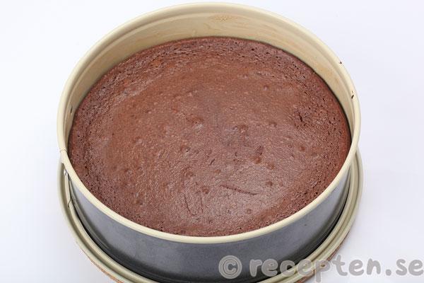 chokladkladdkaka steg 5: gräddad chokladkladdkaka