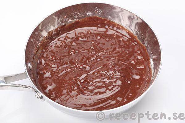 vegansk kladdkaka steg 3: smeten klar