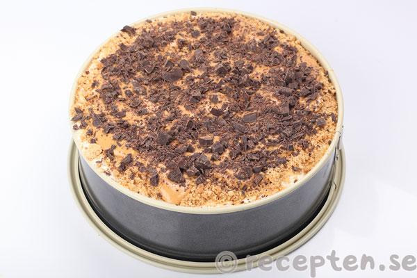 chokladcheesecake med kolasås steg 16: chokladcheesecaken klar