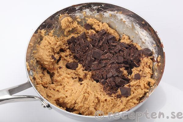 kladdkaka cookie dough steg 9: chokladen tillsatt