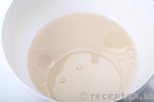 Valnötsbröd steg 5: Degspadet.