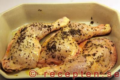 basilikakyckling med tagliatelle steg 4: kycklingklubbor med kryddor